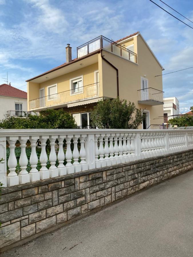 Melanie Apartament *